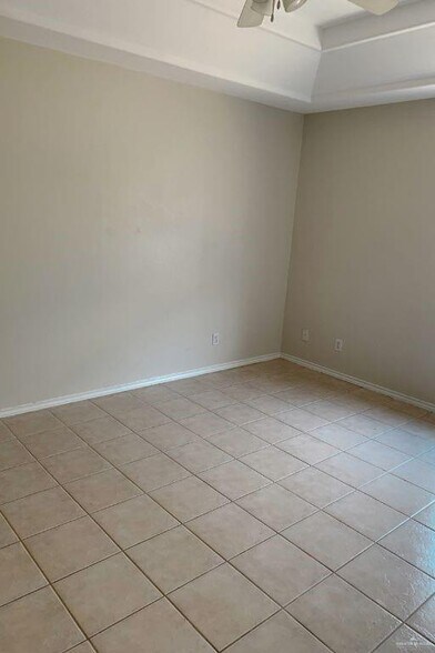 Building Photo - 1511 Nassau St