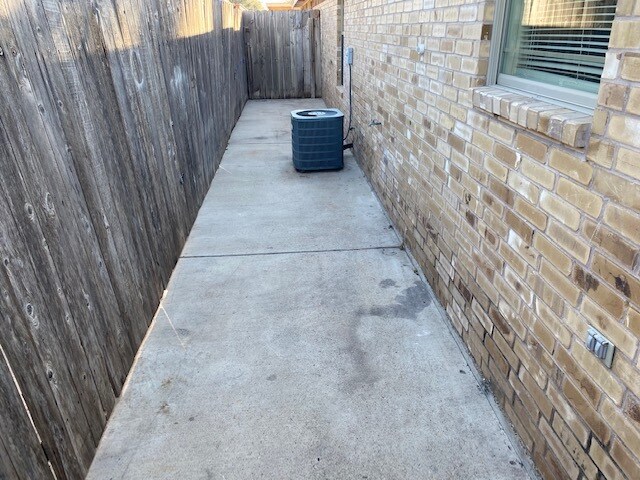 Building Photo - 724 S O'Hare Dr