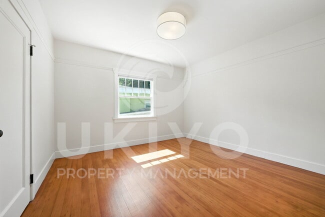 Building Photo - 4212 Arroyuelo Ave