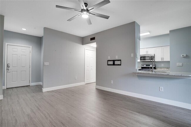 Building Photo - 1810 E Palm Ave