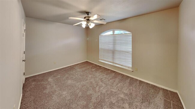Building Photo - 1109 Westridge Dr