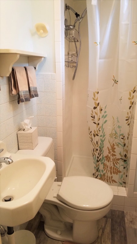 Building Photo - 207 E 22nd St