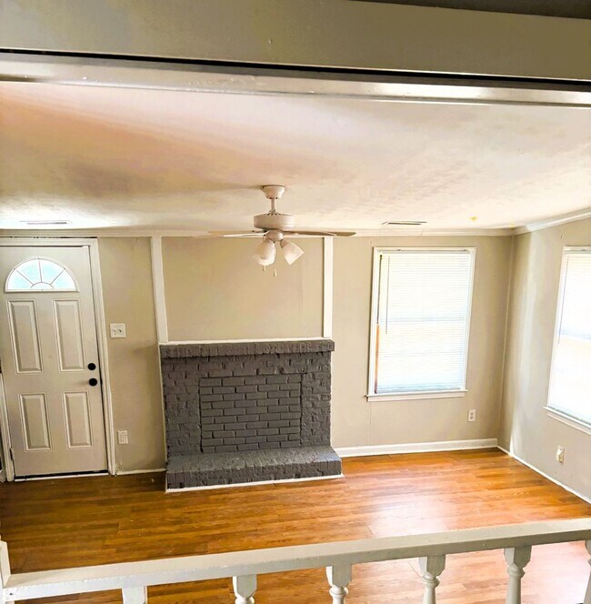 Building Photo - Coming Soon! 3 Bedroom Single Family Home