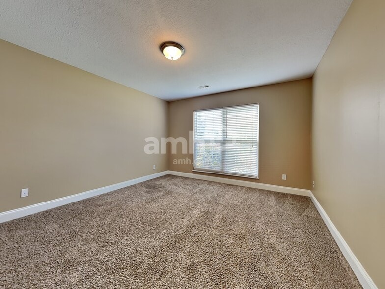 Building Photo - 119 Rouen Ct