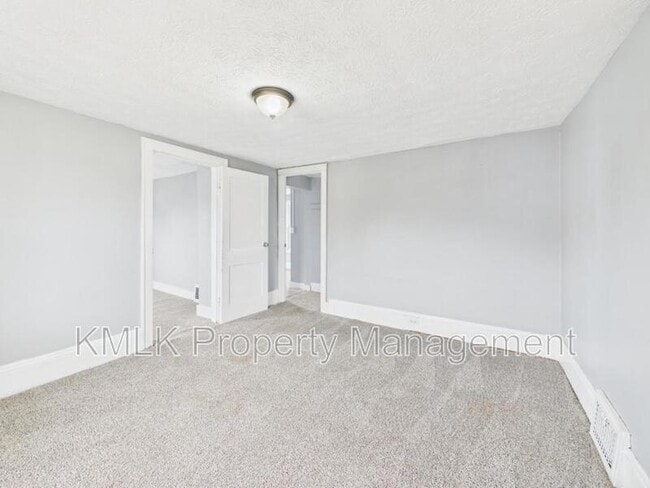 Building Photo - 36 23rd St SW