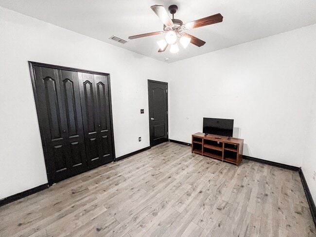 Building Photo - 10620 Porfirio Dr