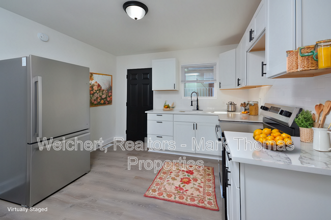 Primary Photo - 1522 N Roxboro St