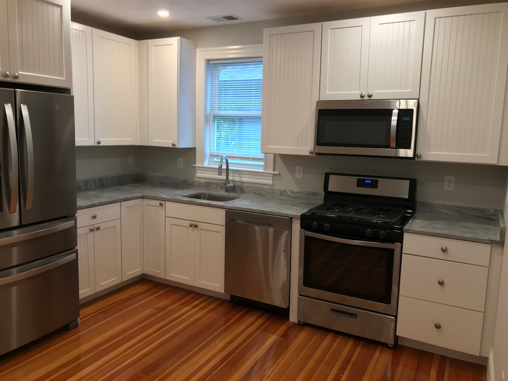 Building Photo - 305 Highland Ave