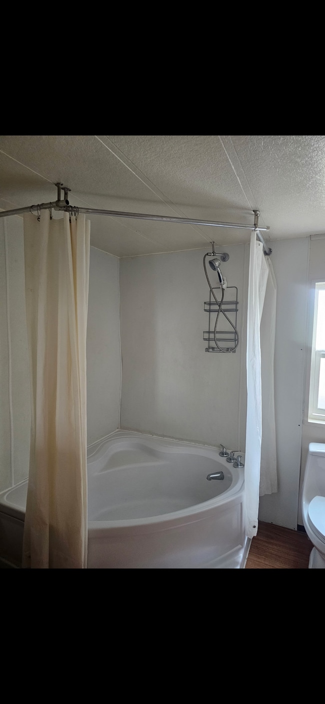 Building Photo - 2020 U.A. Avenue Emmett