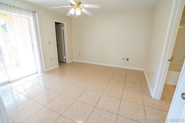 Building Photo - 4791 Via Palm Lakes