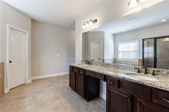 Building Photo - 11 Autumn Wood Dr