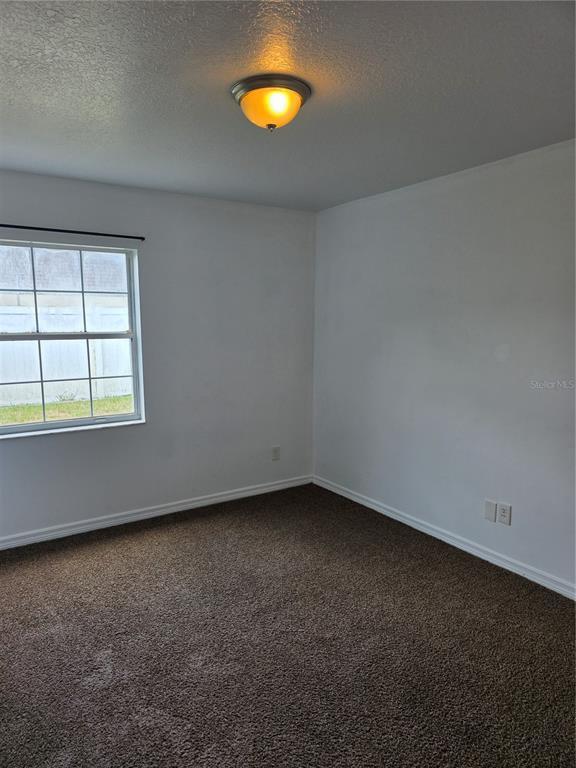 Building Photo - 5525 SE 43rd Ct