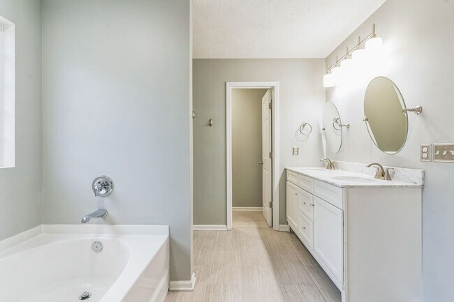 Building Photo - Amazing Home In Creekside Station