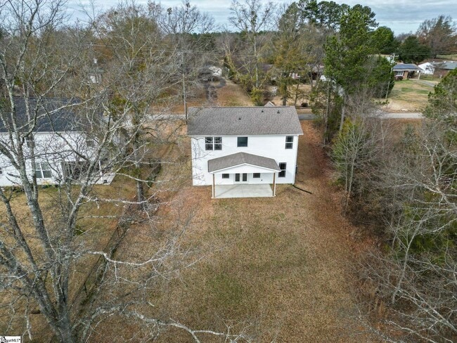 Building Photo - 19 Lyman Lake Rd