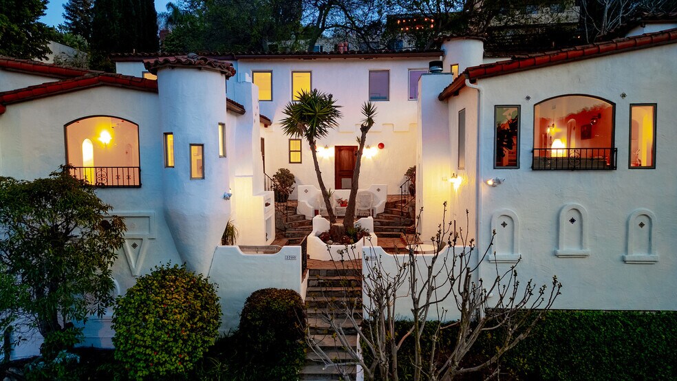 Building Photo - 3702 Arbolada Rd