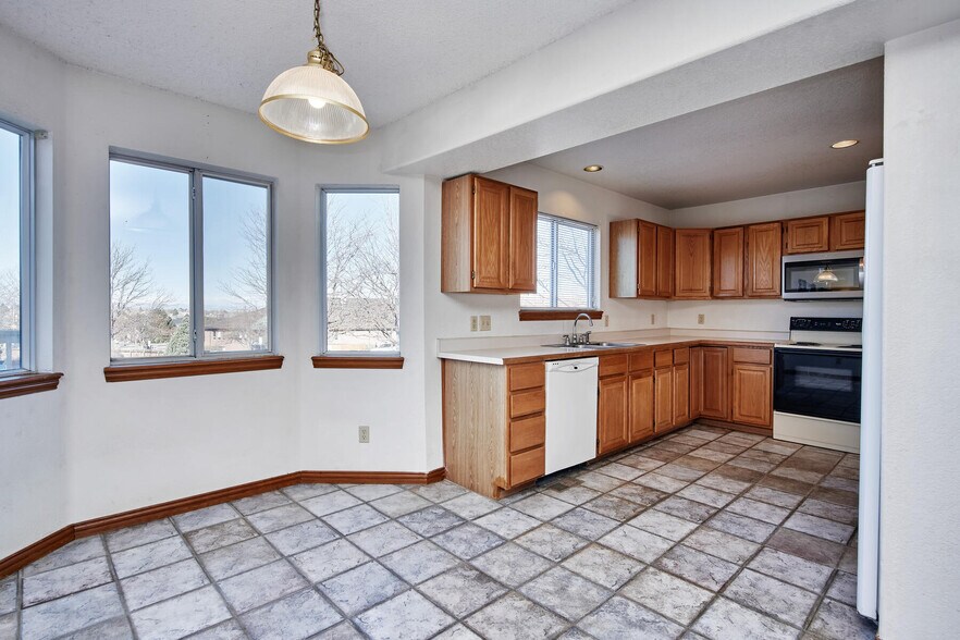 Building Photo - 3323 S Andes St