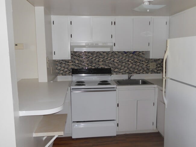 Building Photo - 618o