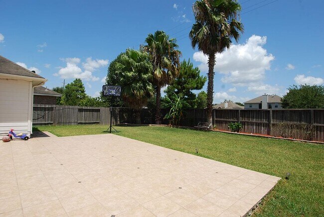 Building Photo - 15114 Brookwood Bridge Ln