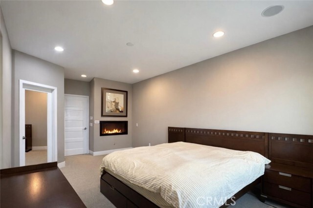 Building Photo - 1520 W Artesia Square