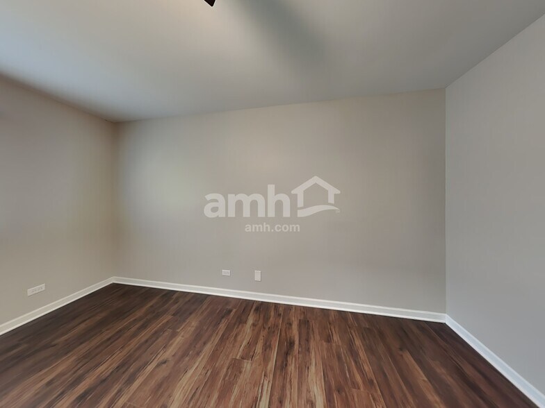 Building Photo - 3612 Fawn Ln