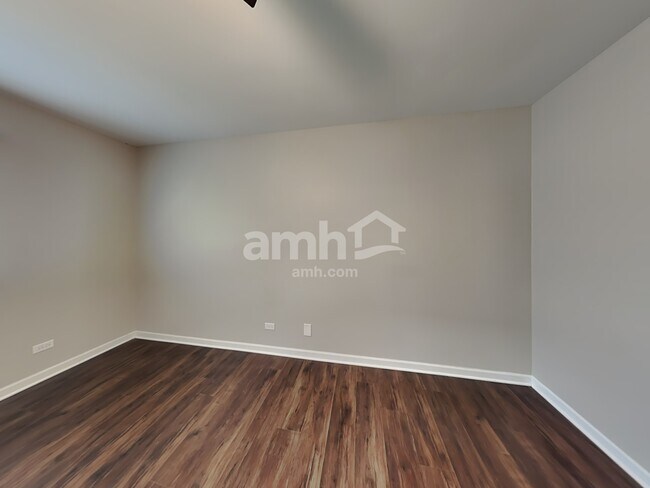 Building Photo - 3612 Fawn Ln