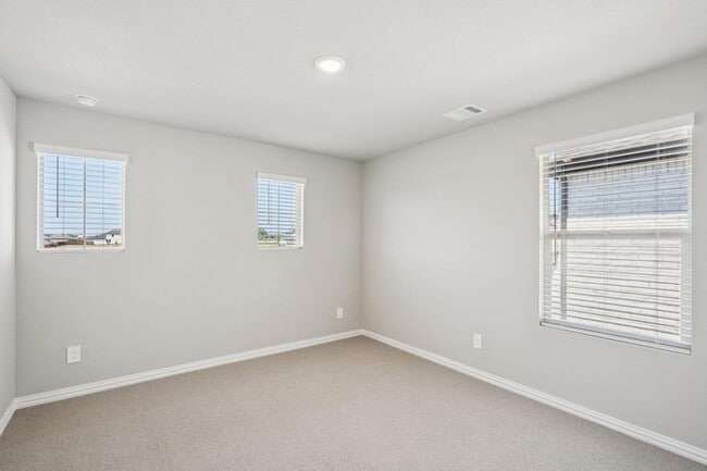 Building Photo - 113 Whitlow Dr