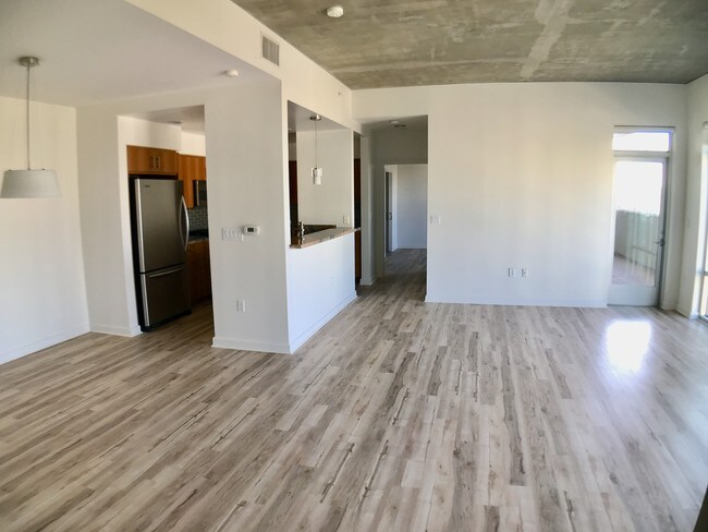 Building Photo - 3740 Park Blvd