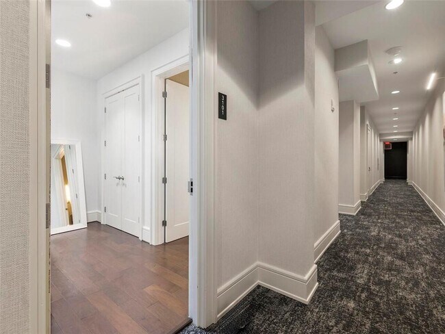 Building Photo - 1065 Peachtree St NE