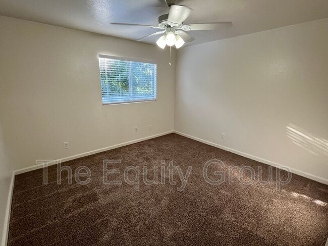 Building Photo - 3926 W Meadow Ave