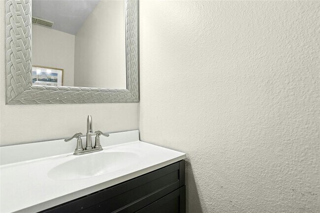 Building Photo - 1705 Gaylord Dr