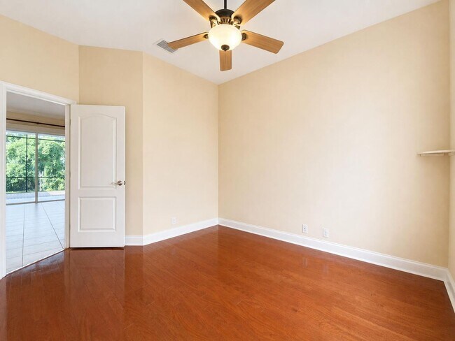 Building Photo - Now Available for Rent – 4/3 with flex room