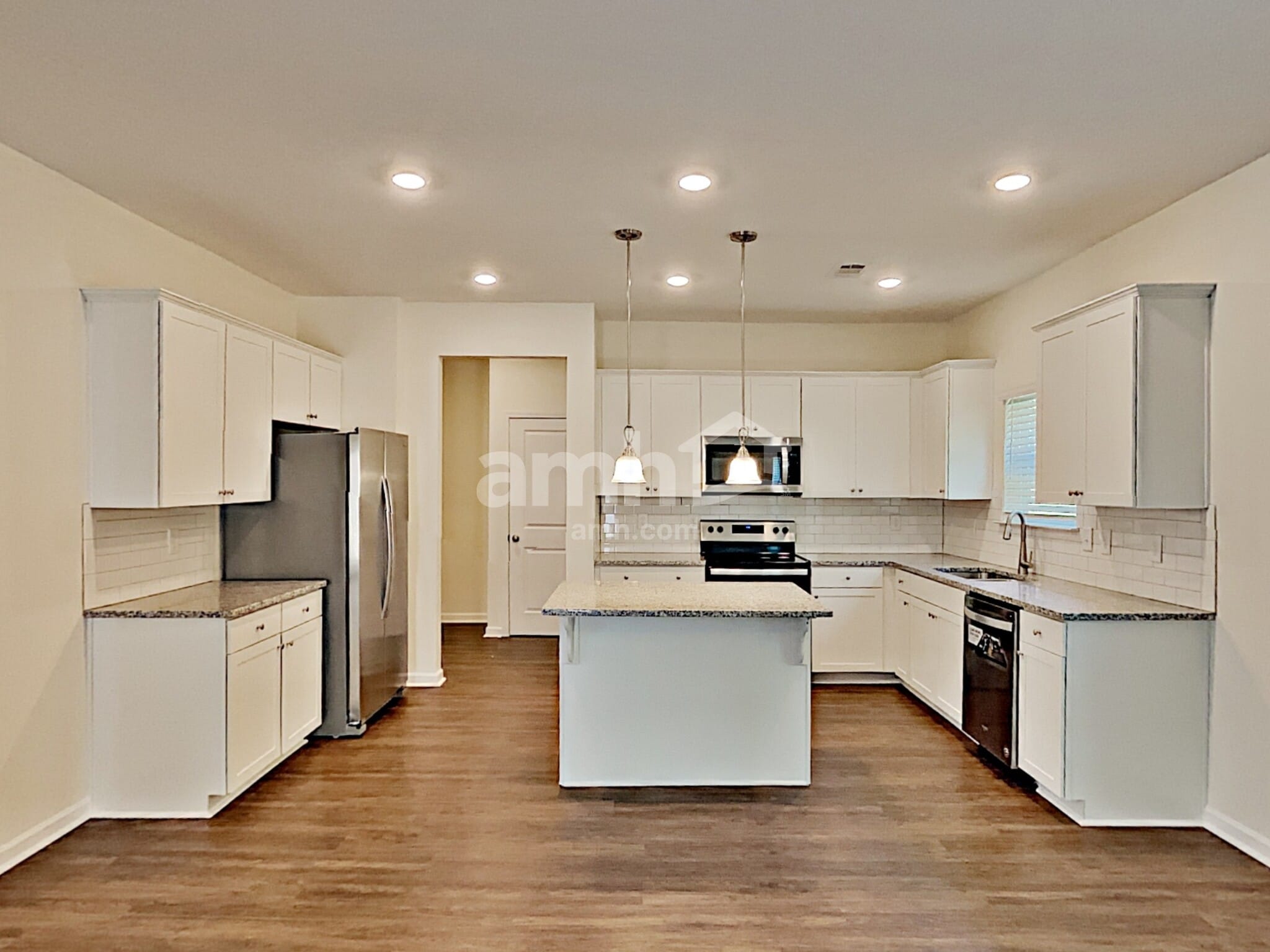 Building Photo - 505 Camp dr