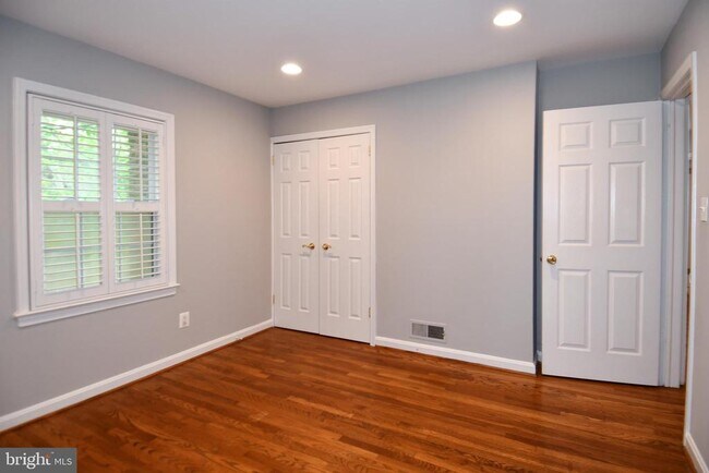 Building Photo - 4100 Dewmar Ct