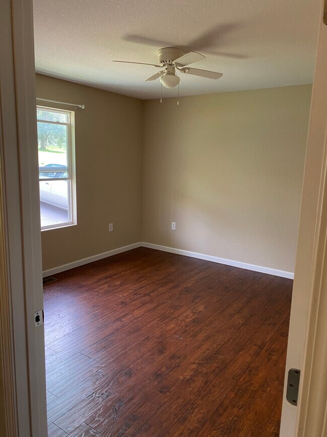 Building Photo - 1120 Fourth St