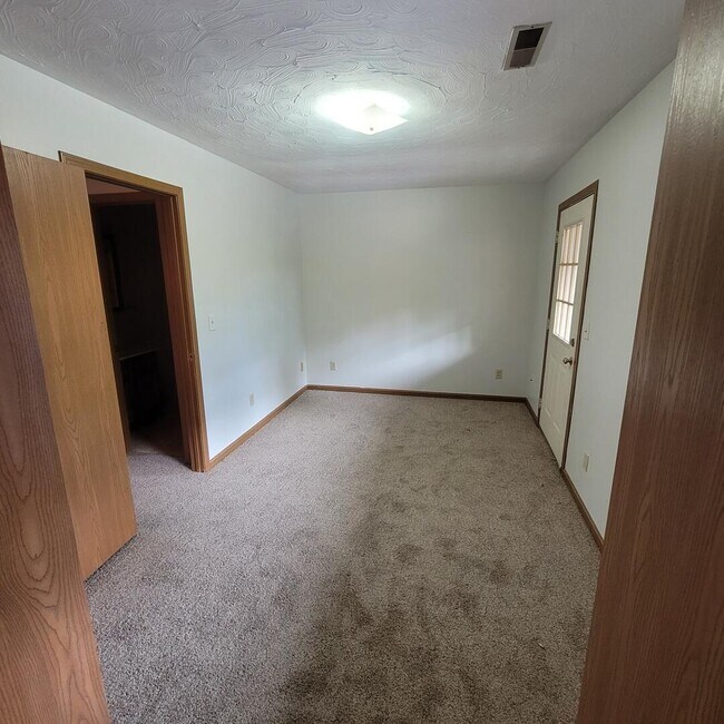 Building Photo - Edgewood Townhomes