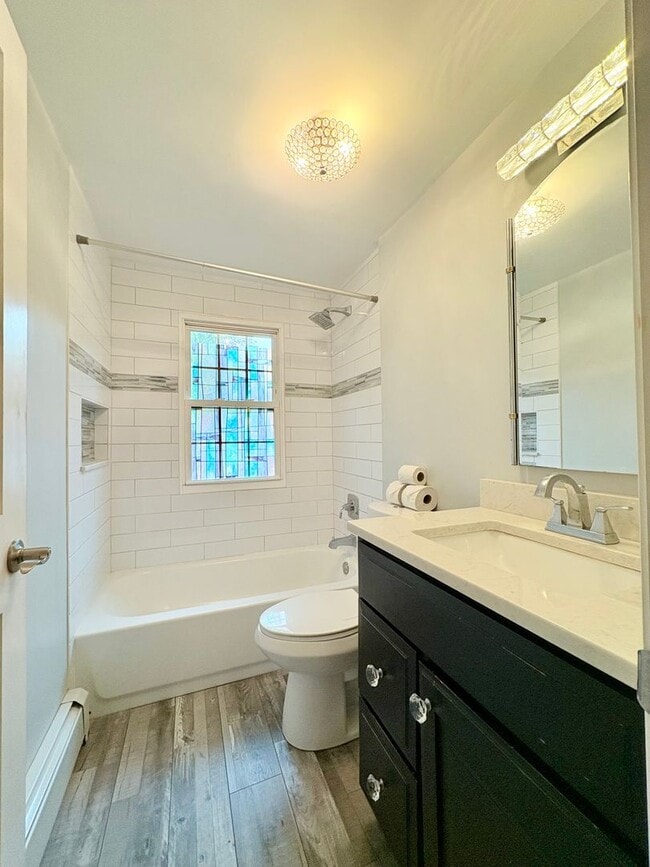 Building Photo - 2 Bed | 1 Bath | $2,150/mo | Assigned Park...