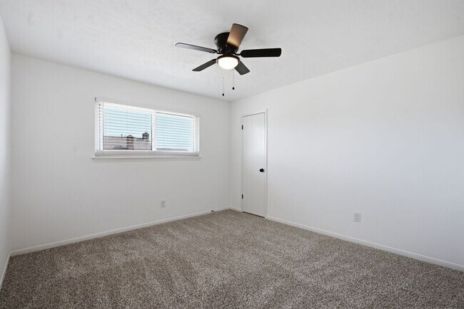 Building Photo - 66 T Huxley Ln