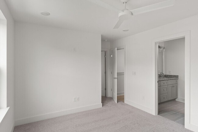 Building Photo - Be the first to live here. Donelson Nashvi...