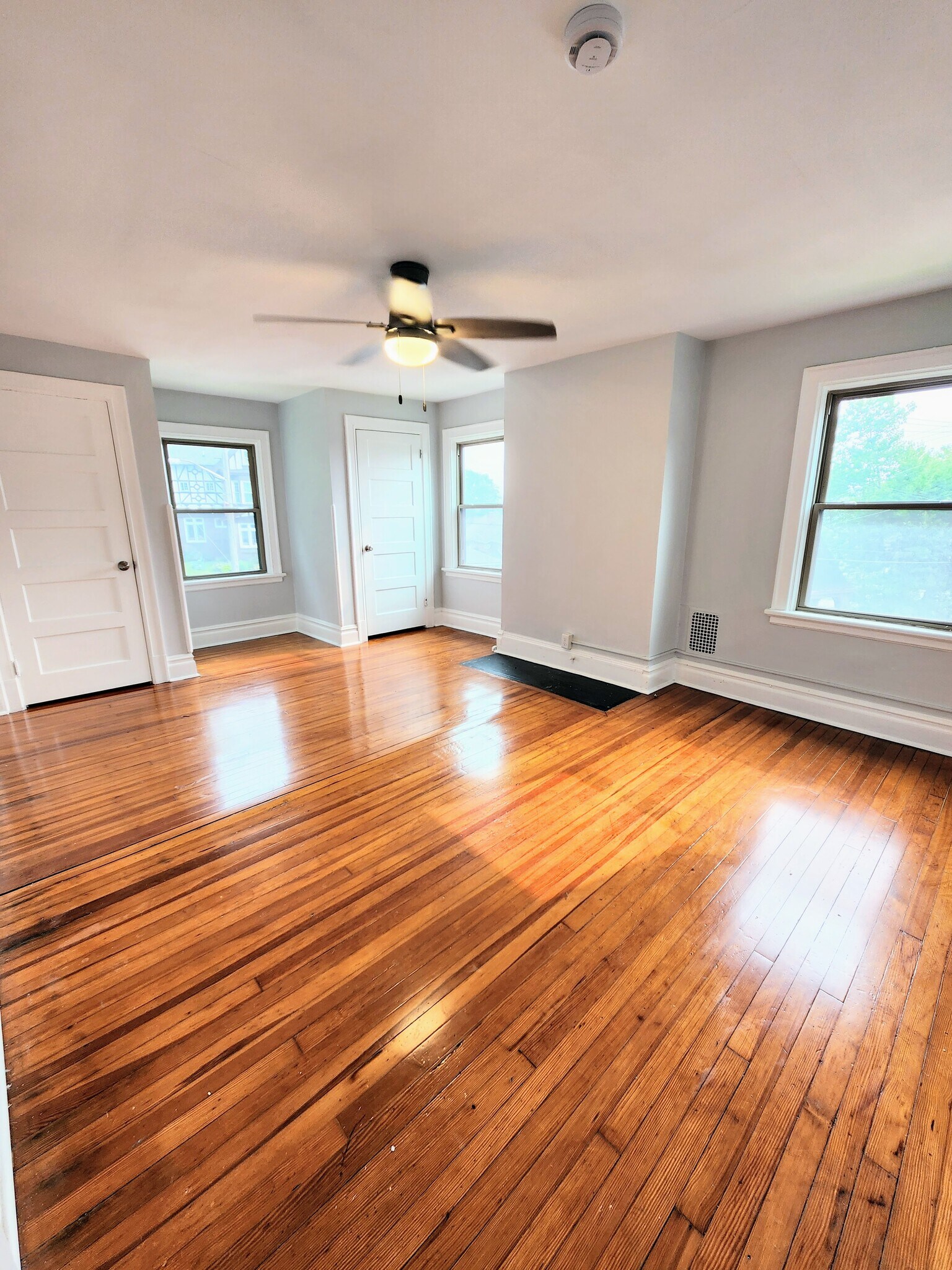 Building Photo - 5396 Stanton Ave