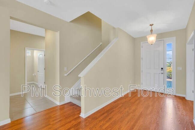 Building Photo - 2844 Esmeralda Dr