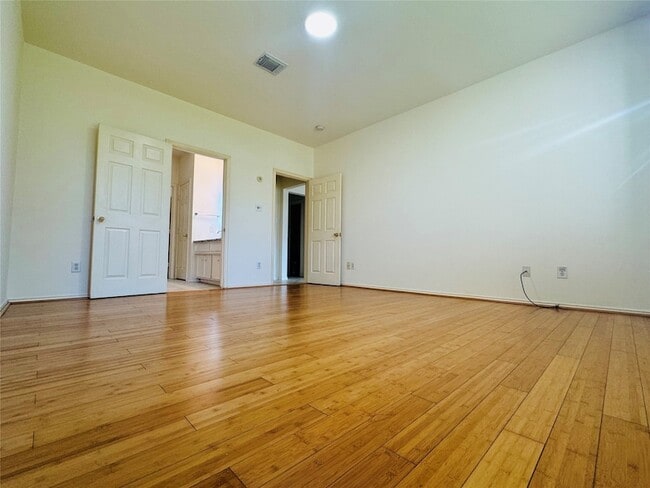 Building Photo - 931 Sierra Springs Ln