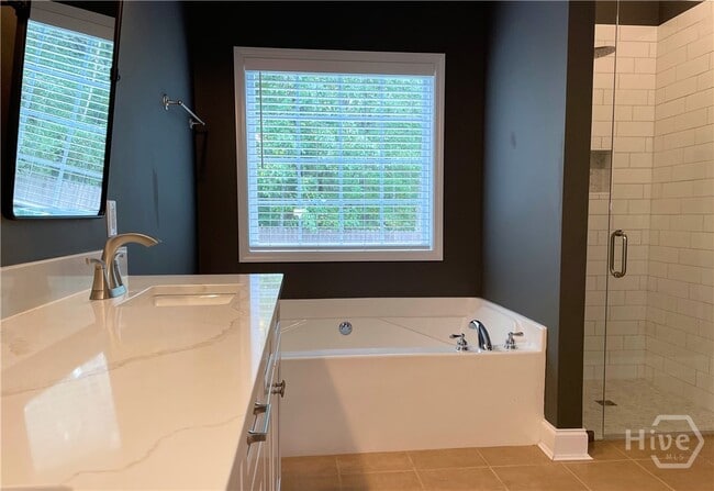 Building Photo - 2196 Eisenhower Ave