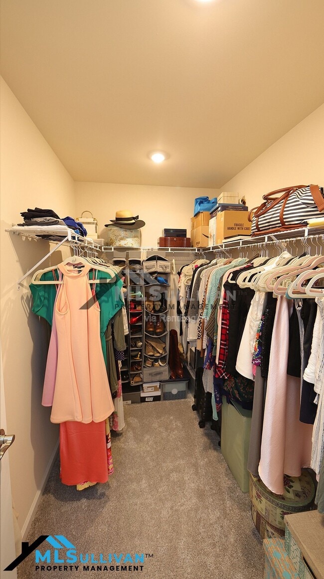 Building Photo - 291 White Oak Ridge Dr