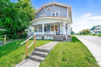 Building Photo - 1339 E Kossuth St