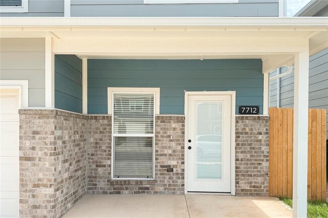 Building Photo - 7712 Owen Ln
