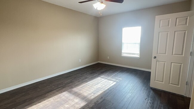 Building Photo - 3604 Barnacle Dr
