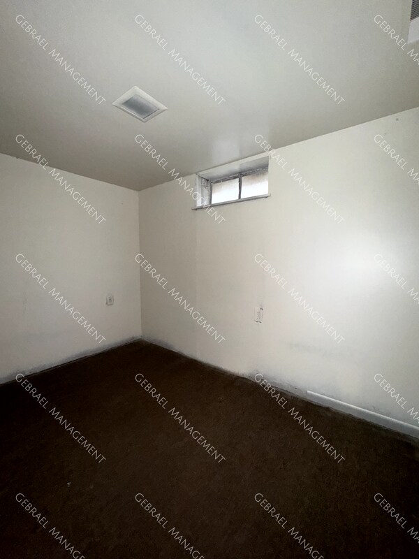 Building Photo - 3210 Herrick St