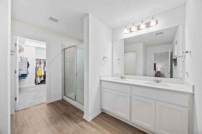 Building Photo - 7002 Nijinsky Dr