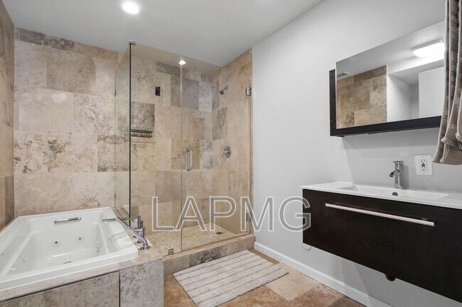 Building Photo - 9842 Portola Dr