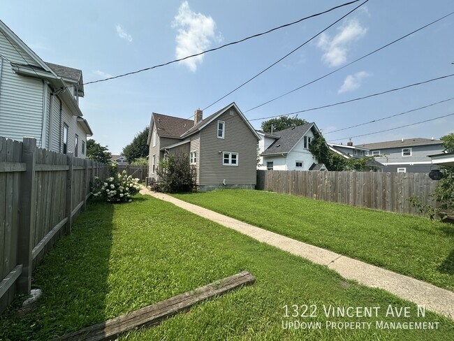 Building Photo - 1322 N Vincent Ave